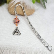 marque pages pendentif bouddha argenté et perle yin et yang blanc et noir