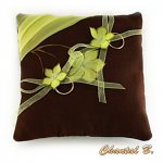 coussin de mariage porte alliances chocolat et fleurs de soie anis thème nature