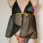 lingerie ensemble déshabillé Caelia mousseline de soie noire et string fleur multicolore