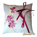 Ensemble coussin d'alliances pour mariage ORCHIDEE de soie rose 