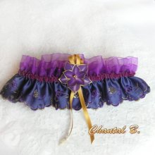 Jarretière maiage satin de soie violet et organza