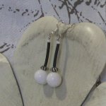 Boucles d'Oreille Longues Blanc et Noir, Création Unique