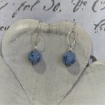 Boucles d'Oreilles Femme Bleu et Blanc sur Anneau Oval