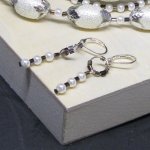 Boucles d'oreille perle naccrée