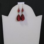 Longue Paire de Boucles d'Oreilles Rouge sur Crochets en Acier Inoxydable