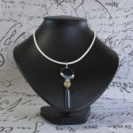 Pendentif Collier pour Femme en Ardoise et Perles Pastelles, Création Unique