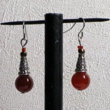 boucles d'oreille baroque rouge sombre et métal argenté