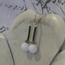 Boucles d'Oreille Longues Blanc et Noir, Création Unique