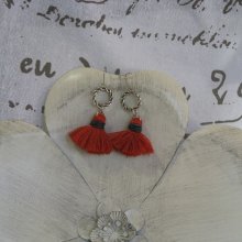 Boucles d'Oreille Pompon Rose Saumon montées sur un Anneau, Pièce Unique