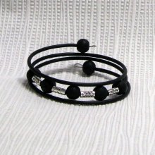 manchette bracelet style rock noir et métal argenté