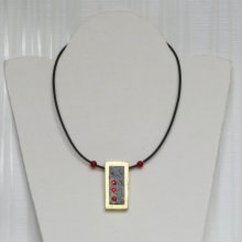 Pendentif pour femme et jeune Femme en Ardoise et Bois avec Strass Rouge, Création Unique