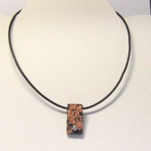 pendentif monté en collier création de créateur