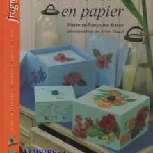 Livre cartonnage et serviettes en papier