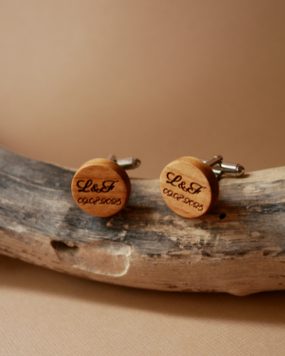 boutons de manchette en bois pour mariage