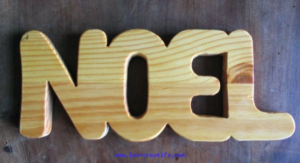 NOEL en lettres en bois