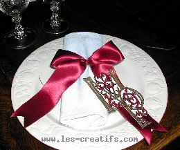 Décoration serviettes sur assiette
