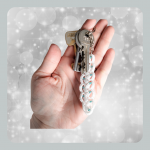 Porte-Clefs Blanc - perles turquoise