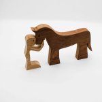 Figurine Homme et son cheval en bois