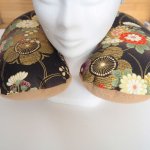 Coussin de nuque, de repos, tour de cou, tissu japonais, fleurs /doré