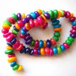 Cordon de 90 perles nacre irrégulières colorées, perles de coquillage, 38cm