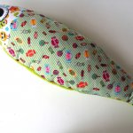 Grand poisson doudou, en coton avec bonbons, dos en polaire