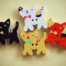 4 boutons bois, CHAT, 30x25mm, 4 couleurs variées, couture, scrap, déco, custumisation..
