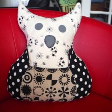 Chouette/hibou debout 41x35cm, ton noir/blanc porte télécommandes, téléphone, cadeau fête