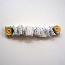 Economiseur d'oreilles, 15cm non étiré, blanc avec petits pois