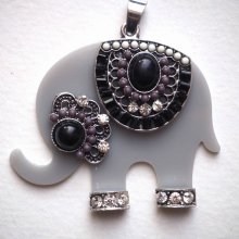 Grande breloque ELEPHANT gris en acrylique avec collage de perles et de strass, 55x55mm