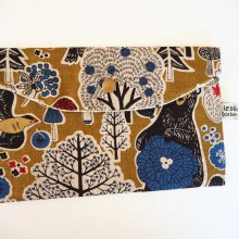 Grande pochette avec poche int , coton forêt avec ours, 21x13cm, doublé éventails dorés