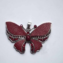 Très beau PAPILLON pendentif métal avec cuir bordeaux, perles et strass 7x5cm
