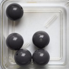 Lot 5 perles en résine couleur gris 20mm