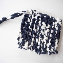 Porte-savon tawashi , lavable, inusable, tricoté main, coton bleu marin et blanc