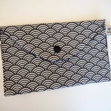 Pochette doublée, coton écailles gris foncé, int gris foncé à pois 19x11cm