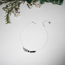 Bracelet/chaine de cheville avec aile et perles en cristal de bohème noir sur chaine argent 925