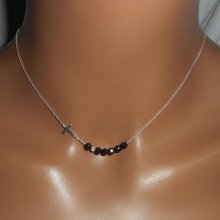 Collier ras de cou en argent 925 avec croix et  perles en cristal noir