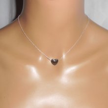 Pendentif coeur en pierre d'hématite sur fine chaine en argent 925