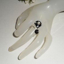 Bague originale en argent 925 avec  perle lampwork et cristal noir