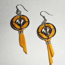 Boucles d'oreilles médailles ancres avec daim jaune moutarde