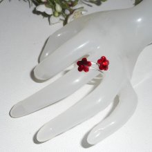 Bague double fleurs en cristal de Swarovski rouge