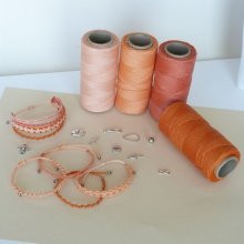 Bijoux en micro-macramé à personnaliser en 'Nuances d'orange'