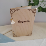 Carnet budget loisirs en bois gravé