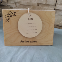 Calendrier des Anniversaires en bois gravé personnalisable, travail artisanal