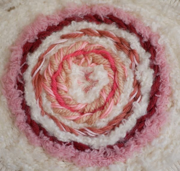 Tissage en camaïeu de roses