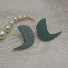 Puces d'oreilles graphiques en bois gris métallisé