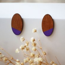 Puces d'oreilles grands ovales en bois merisier et violet 