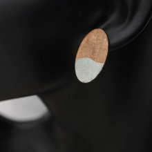 Puces d'oreilles grands ovales en bois noyer et gris métallisé
