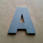 Lettre en relief 3D en zinc ARIAL BLACK