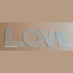 Lettre decorative en zinc LOVE 10 cm