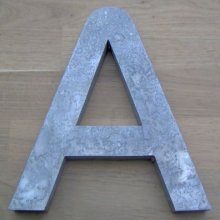 Lettre en relief 3D en zinc DIGITAL SANS